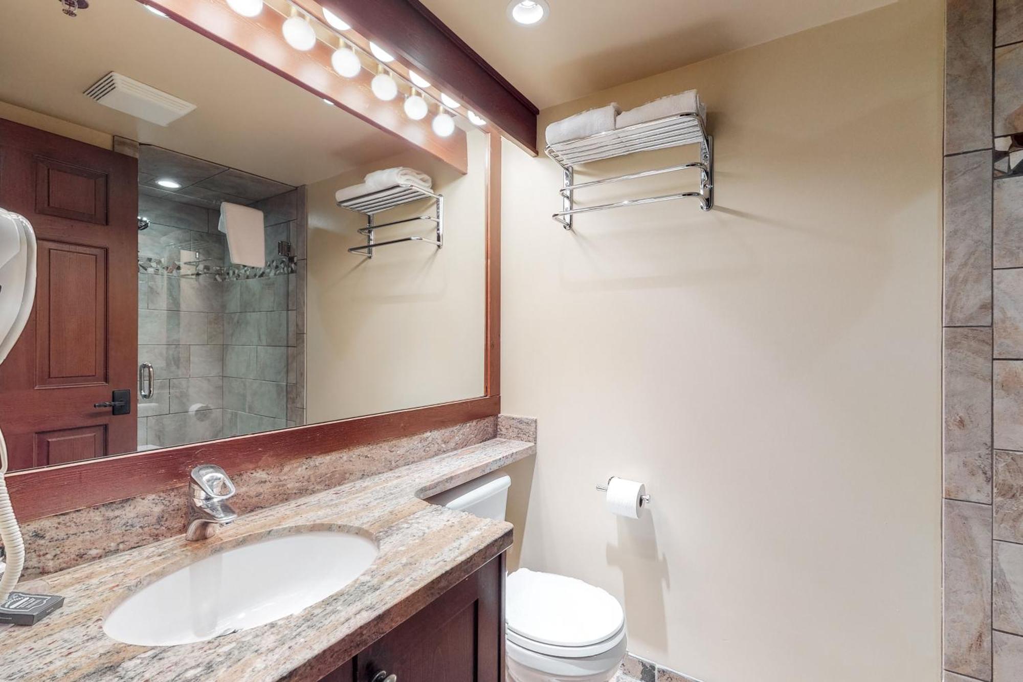 Greystone Lodge Whistler Phòng bức ảnh