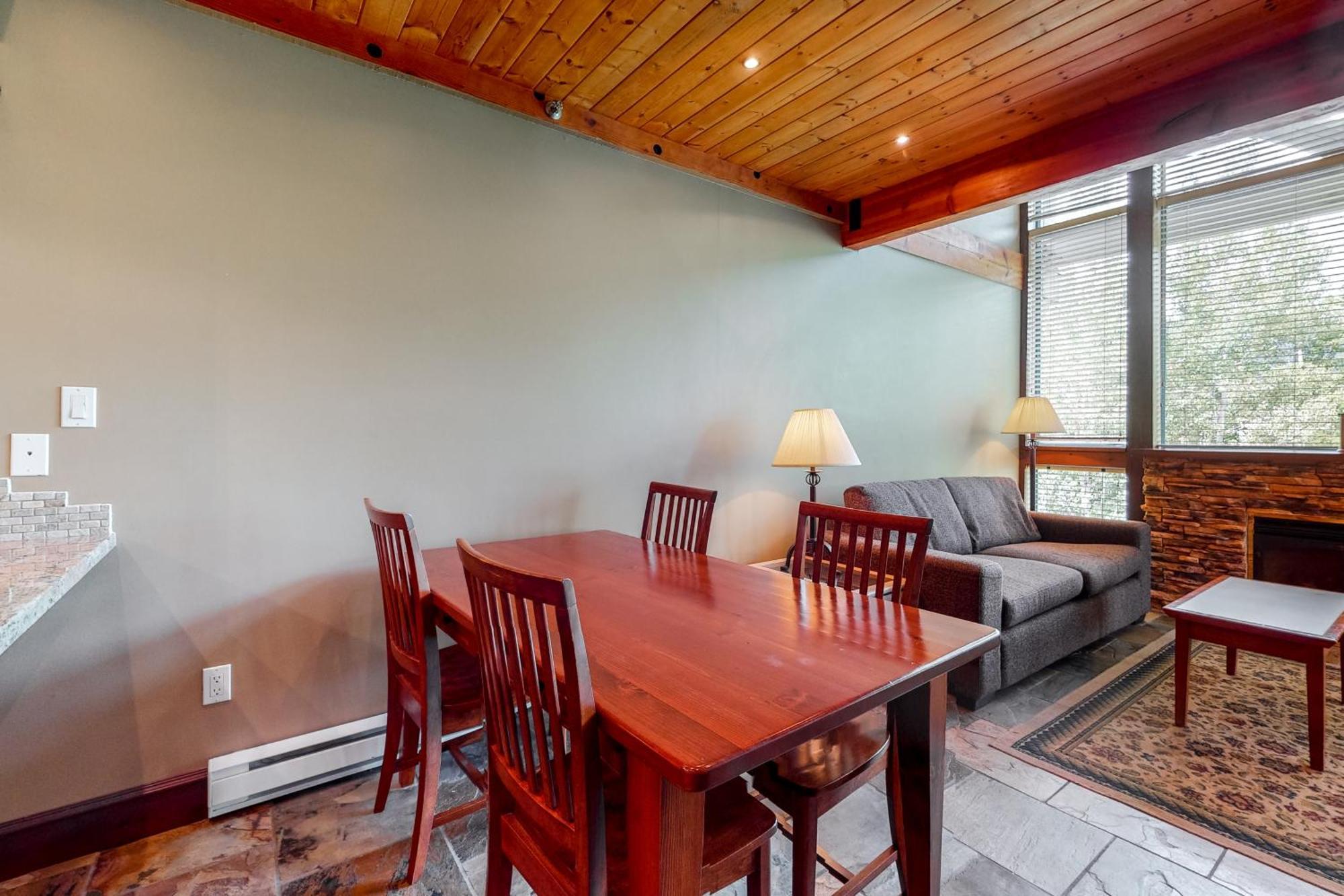 Greystone Lodge Whistler Phòng bức ảnh